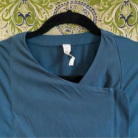 🚨FINAL OFFER Under Armour Dark Teal StudioLux Fitted Moto Jacket Size Medium - Picture 2 of 14